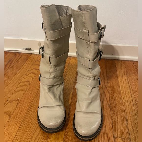 SIZE 9.5 - Picture 3 of 6